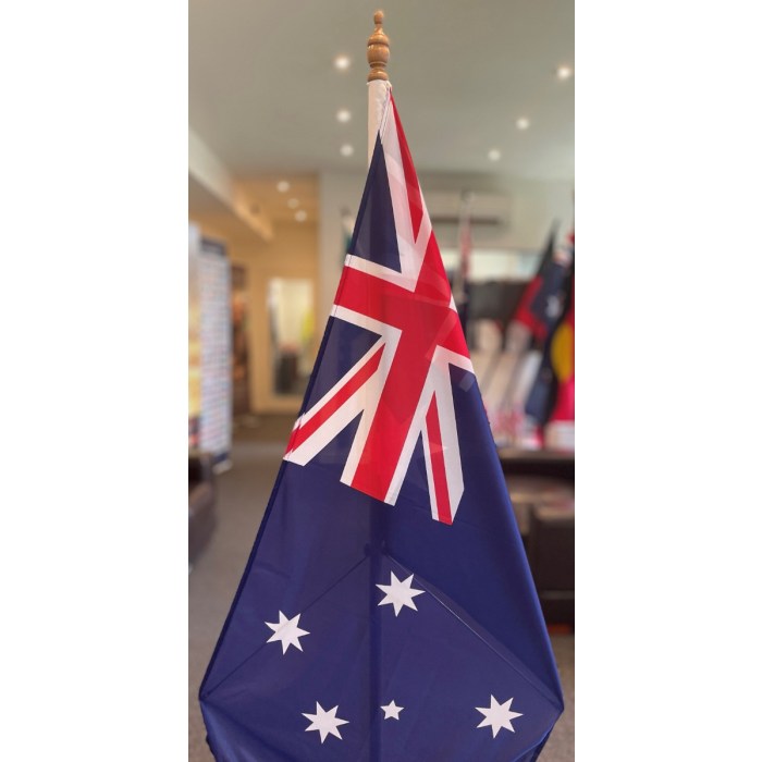 Flag Spreader - Gold